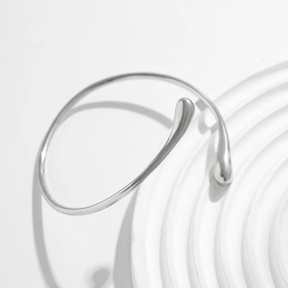 Vintage Adjustable Upper Arm Bracelet – Trendy Geometric Water Drop Bangle for Women